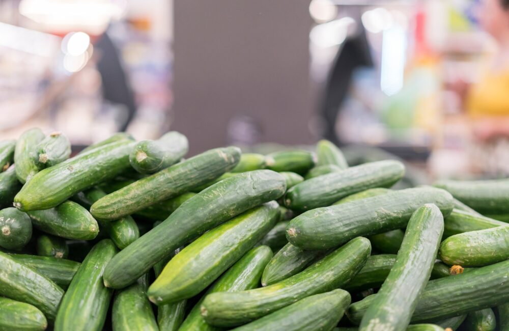Chef deelt opmerkelijke nieuwe manier om komkommers wekenlang vers te bewaren 14