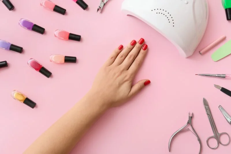 Kleur je wereld: ontdek de top nagellak trends van dit seizoen 28