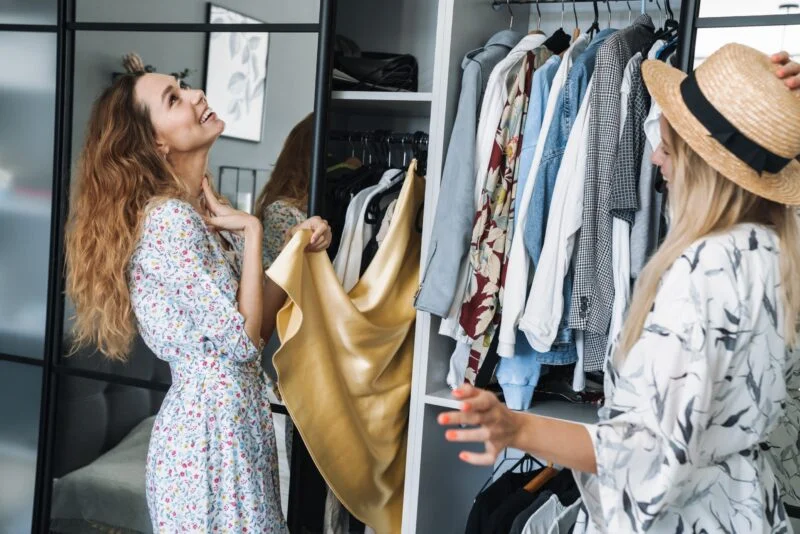 Deze kledingstukken zou elke vrouw in haar koffer moeten hebben 17